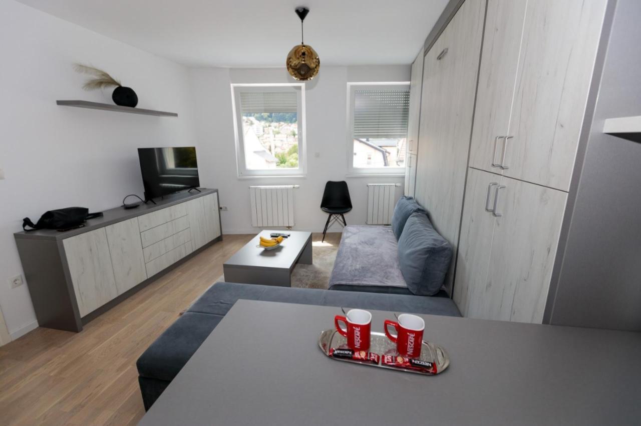 Apartman Skver Τούζλα Εξωτερικό φωτογραφία