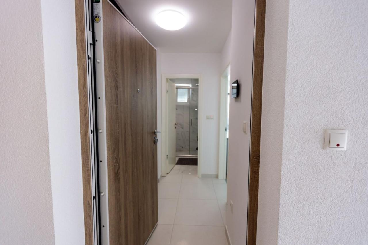 Apartman Skver Τούζλα Εξωτερικό φωτογραφία